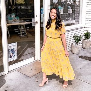Lulus Yellow Floral Dress in XS